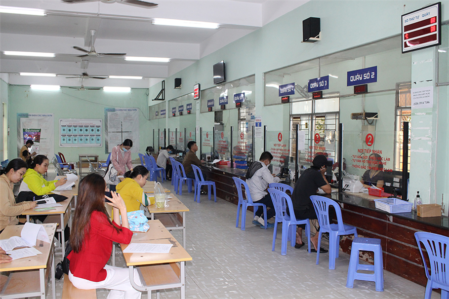 TP. Hồ Chí Minh công bố 100 đơn vị chậm đóng BHXH quá 6 tháng trở lên 